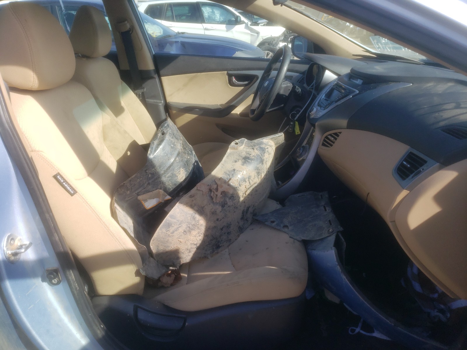 Photo 5 from auction – 2011 HYUNDAI ELANTRA GL with VIN KMHDH4AE3BU098167