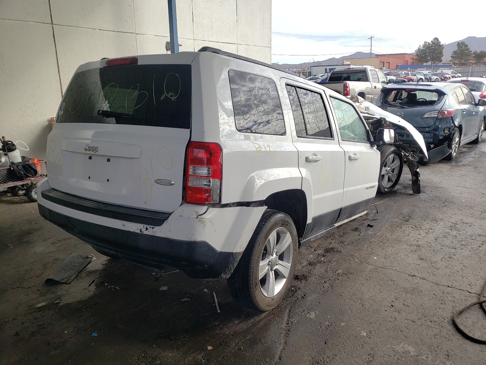 Photo 4 from auction – 2013 JEEP PATRIOT LA with VIN 1C4NJPFB3DD230070
