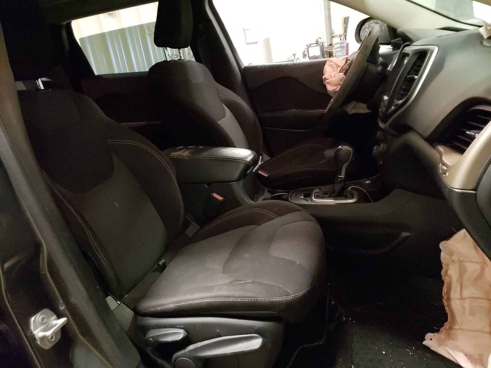 Photo 5 from auction – 2015 JEEP CHEROKEE L with VIN 1C4PJMCS8FW674435