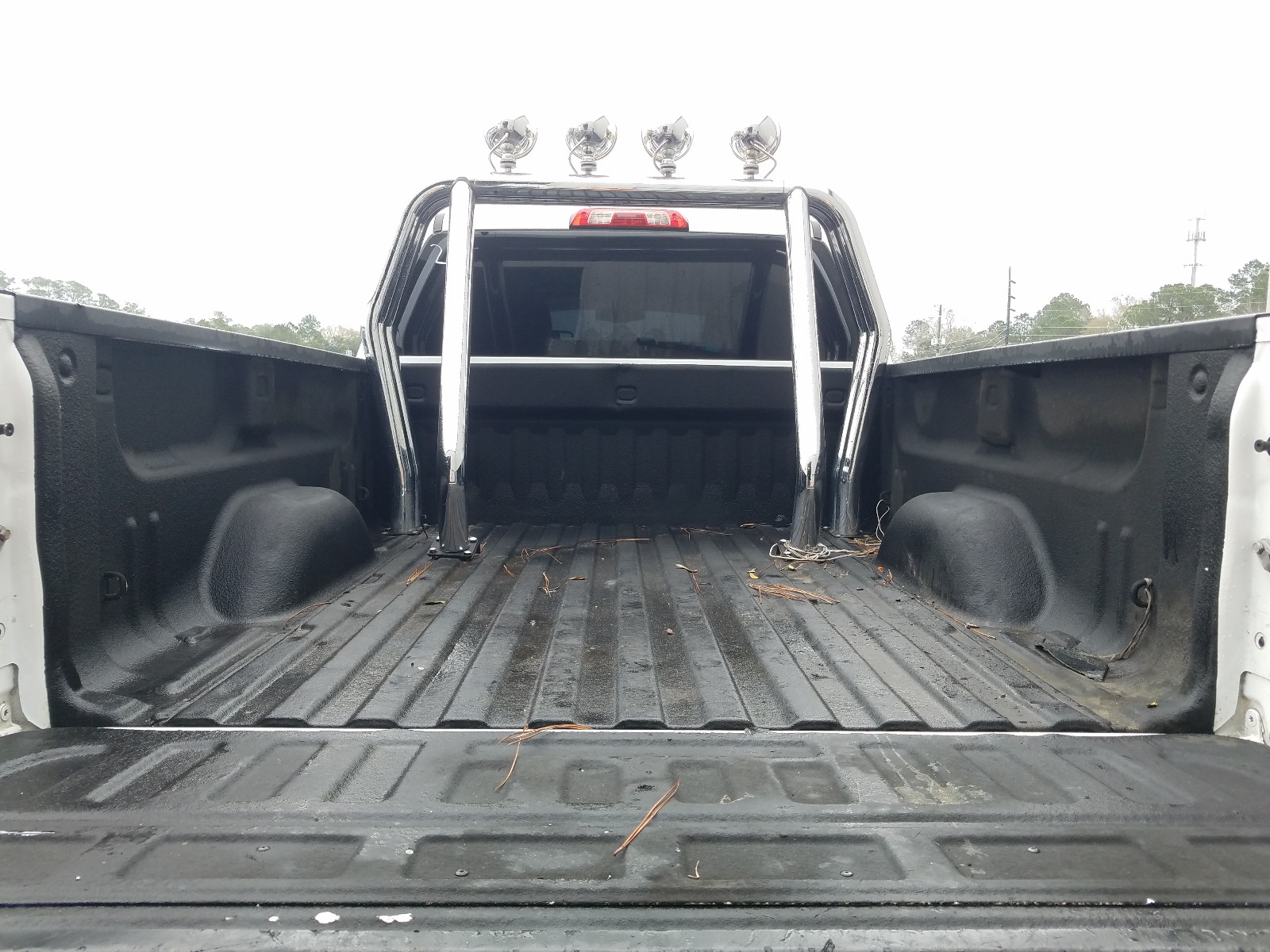 صورة رقم 9 من المزاد - 2015 CHEVROLET SILVERADO مع VIN 3GCUKREC8FG334347