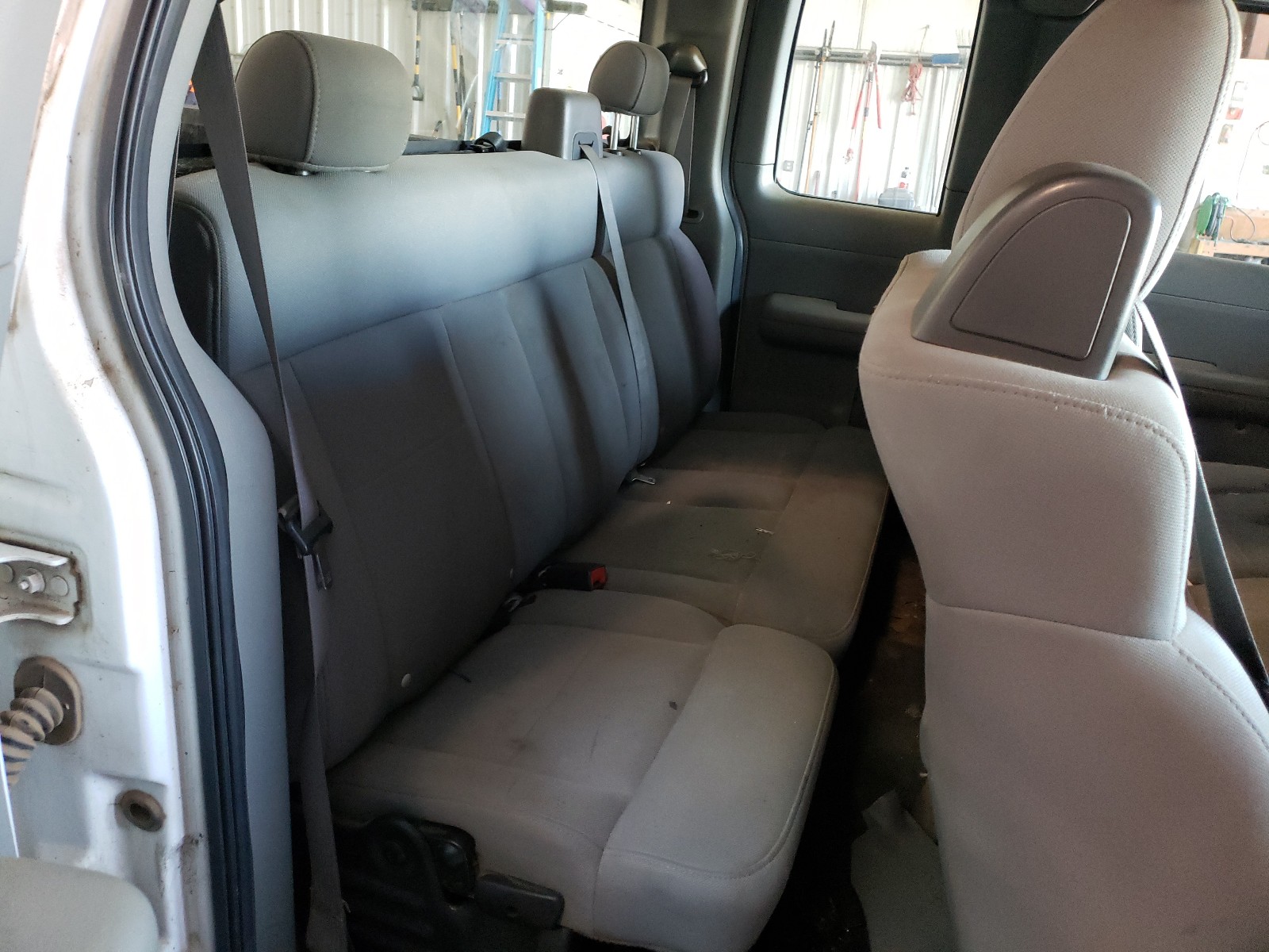 Photo 6 from auction – 2006 FORD F150 with VIN 1FTRX12W86NA95168