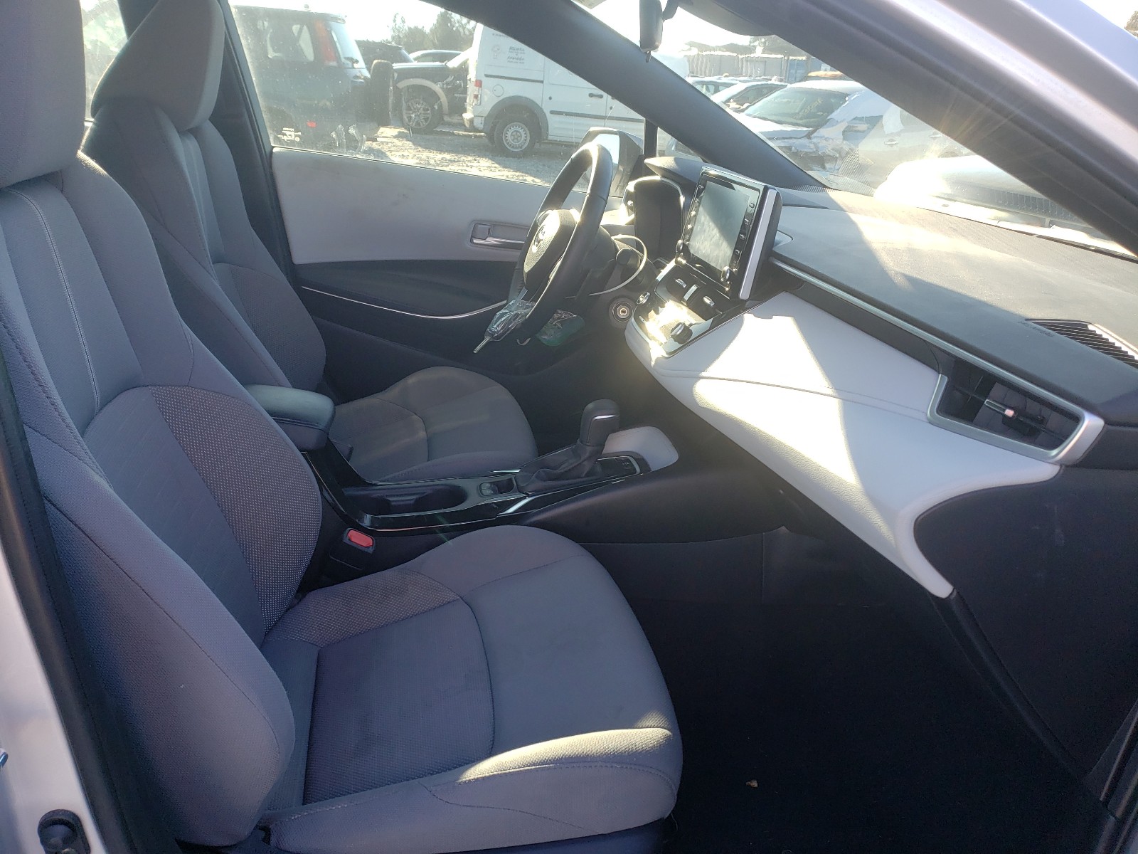 Photo 5 from auction – 2020 TOYOTA COROLLA SE with VIN 5YFS4RCE6LP025780