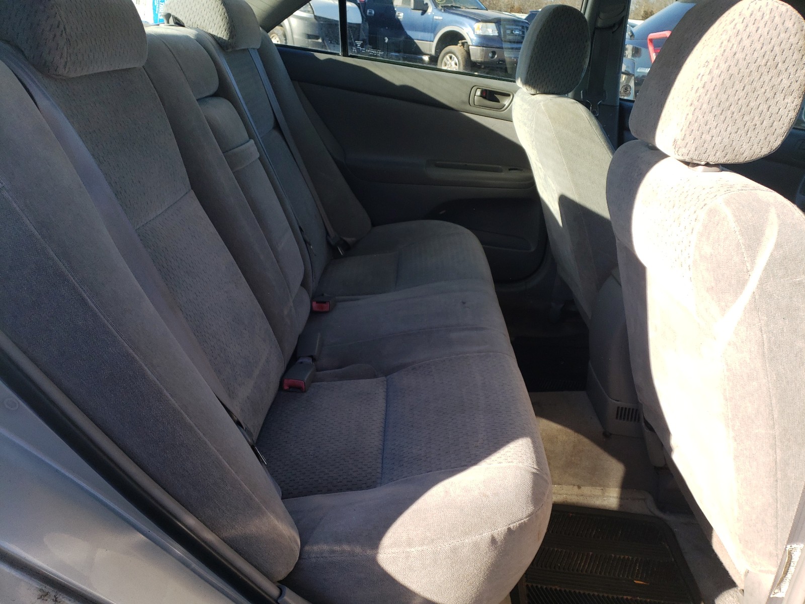 Photo 6 from auction – 2002 TOYOTA CAMRY LE with VIN 4T1BE32K72U597214