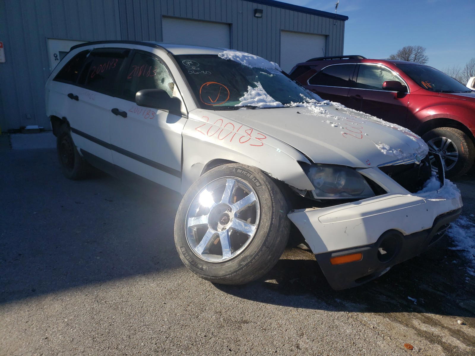 CHRYSLER PACIFICA 2005 with VIN 2C4GM48L75R487963 - Photo from auction