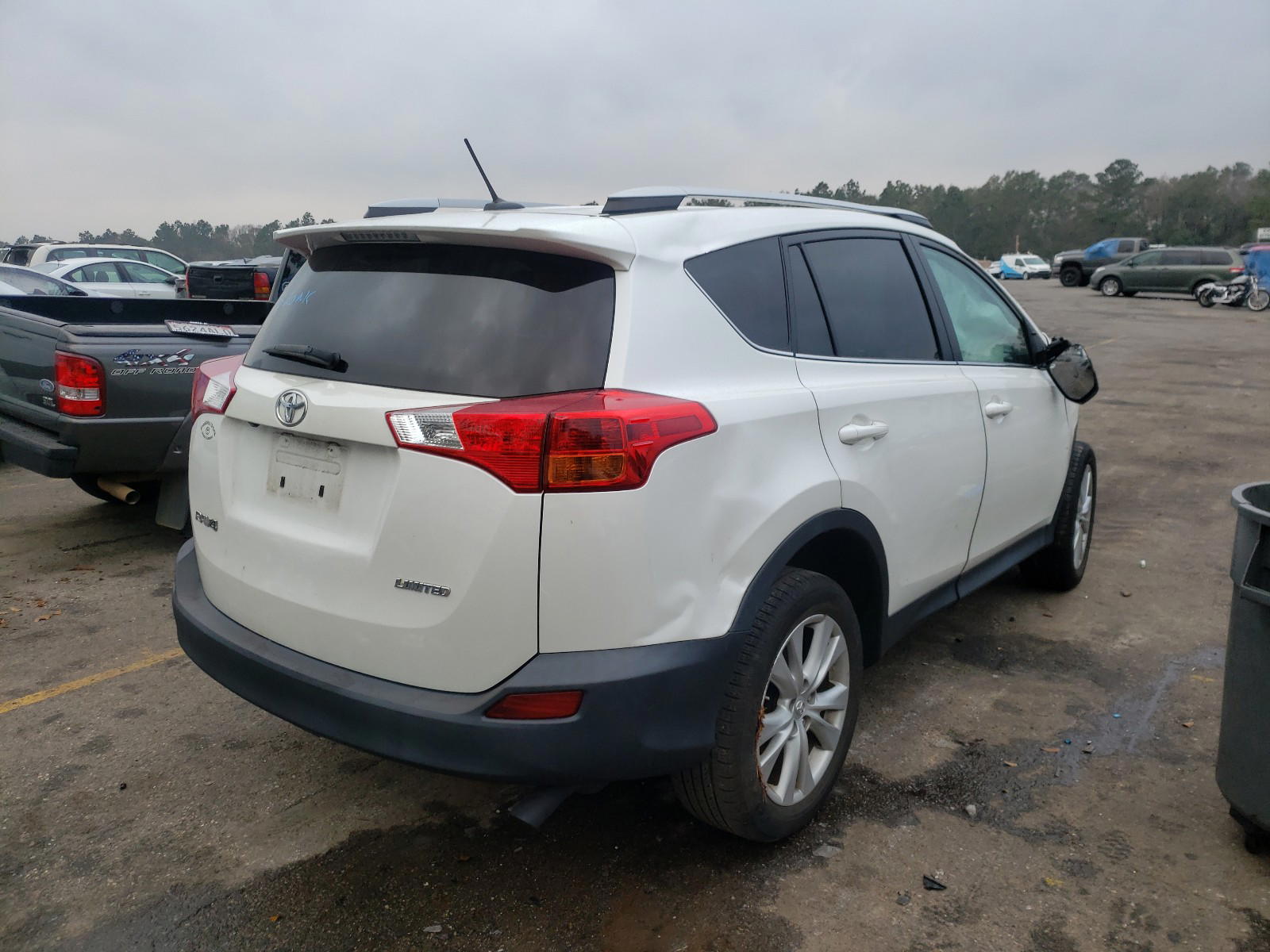 Photo 4 from auction – 2014 TOYOTA RAV4 LIMIT with VIN 2T3YFREV4EW094588