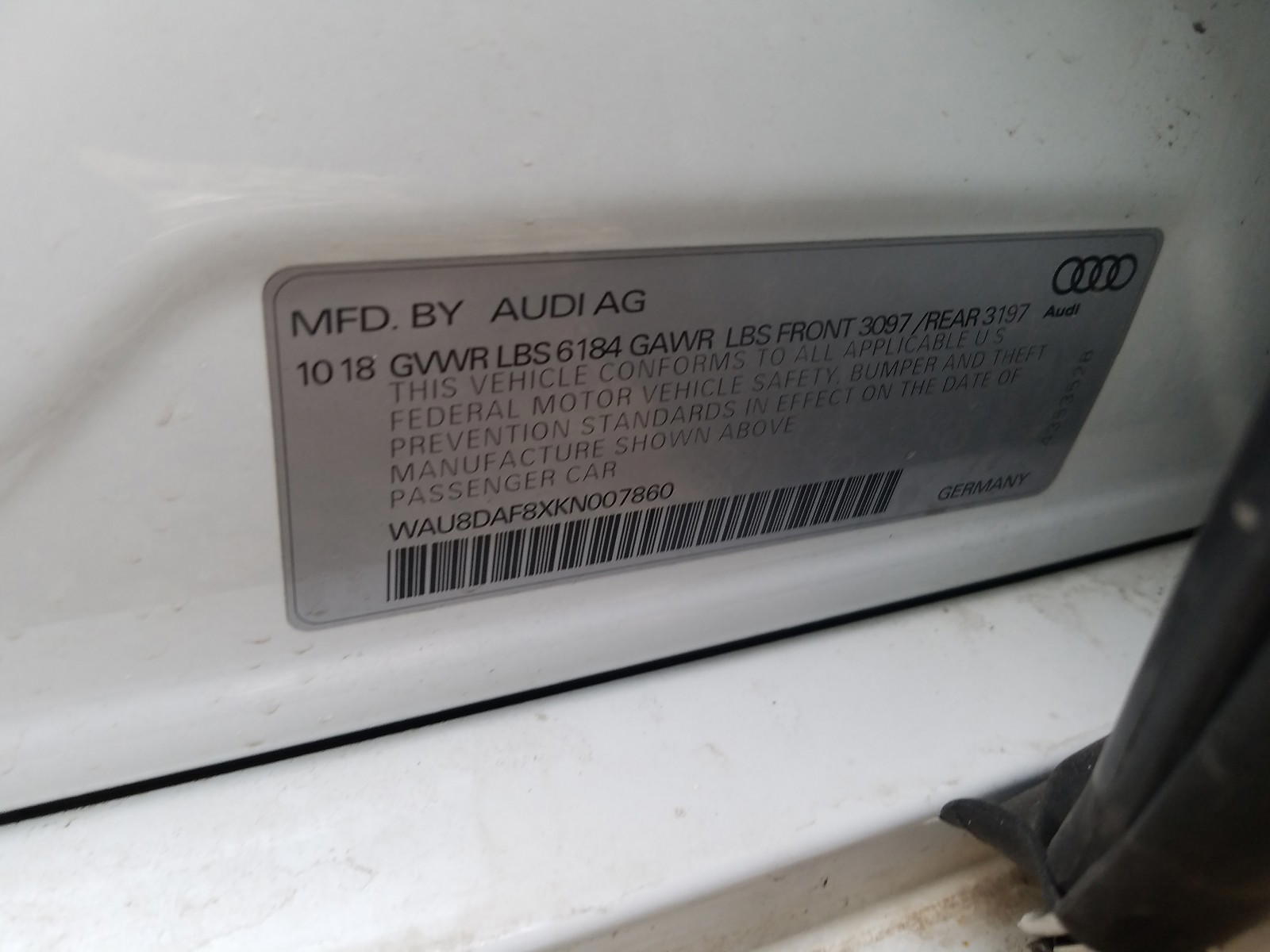 Photo 10 from auction – 2019 AUDI A8 L with VIN WAU8DAF8XKN007860