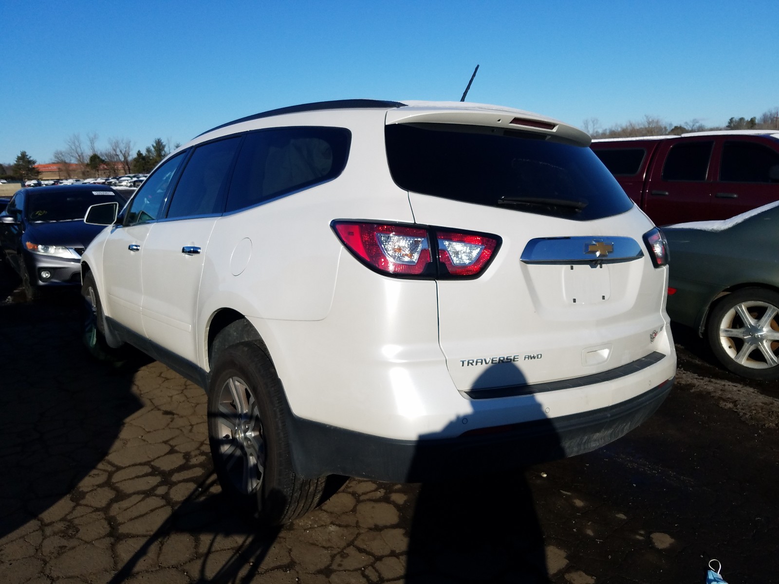 Photo 3 from auction – 2017 CHEVROLET TRAVERSE L with VIN 1GNKVHKD2HJ266156