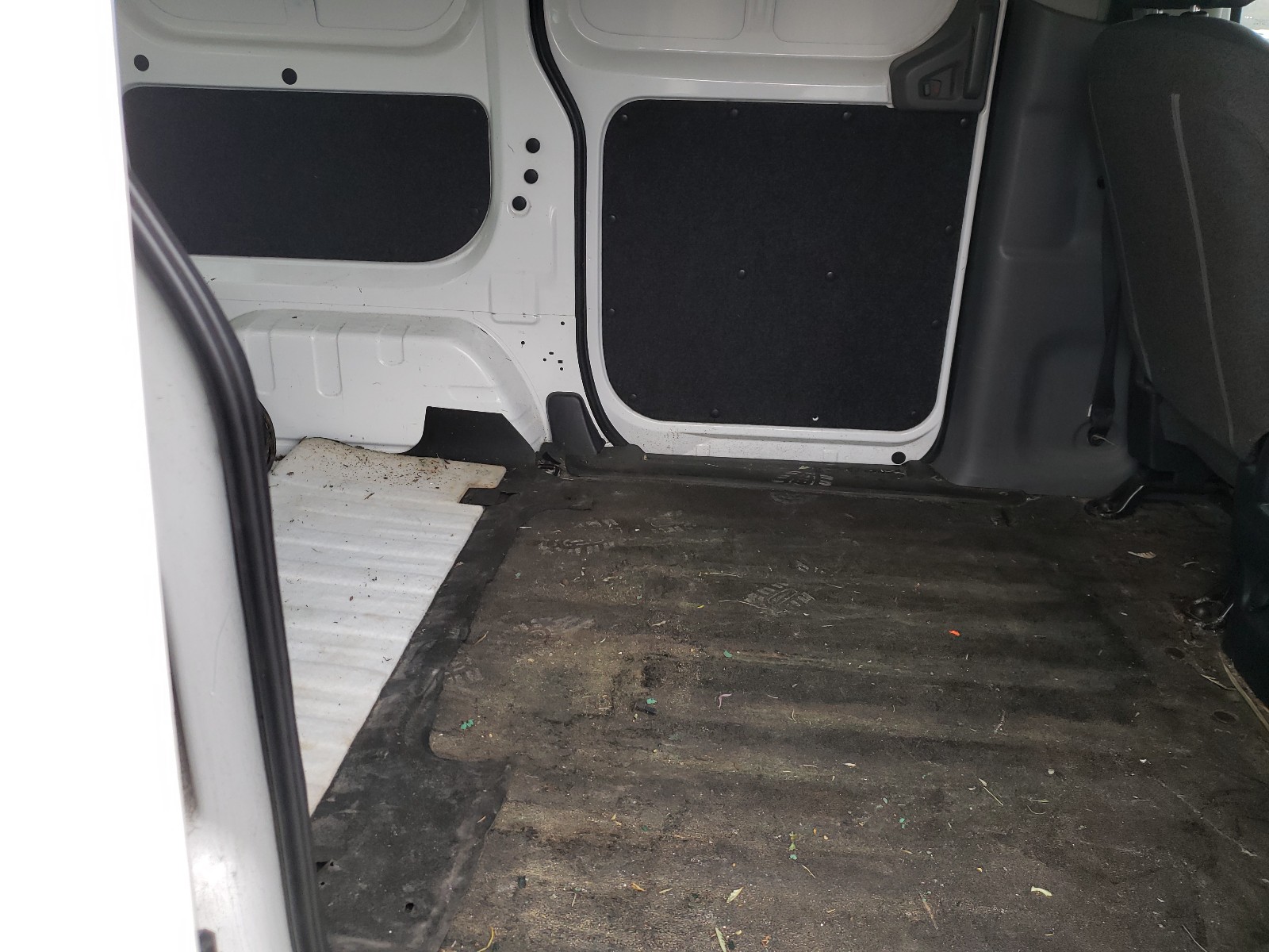 Photo 6 from auction – 2015 CHEVROLET CITY EXPRE with VIN 3N63M0ZN6FK695115