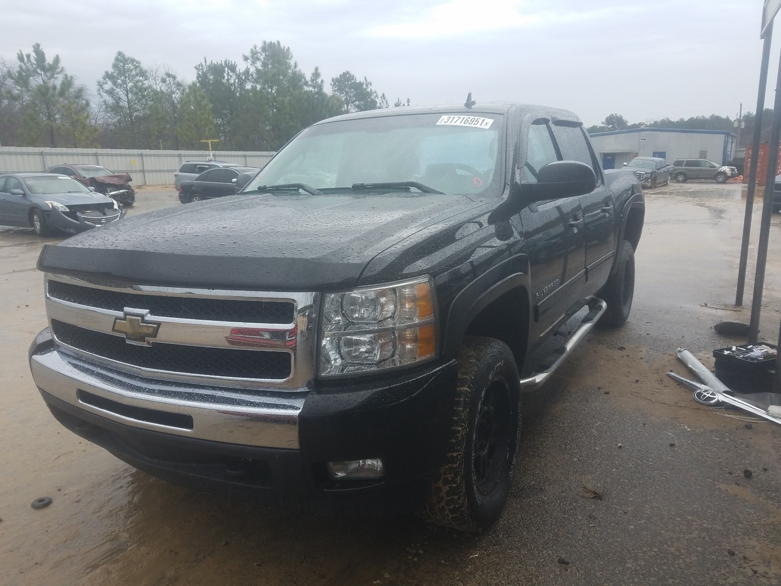 Photo 2 from auction – 2011 CHEVROLET SILVERADO with VIN 3GCPKSE38BG263052