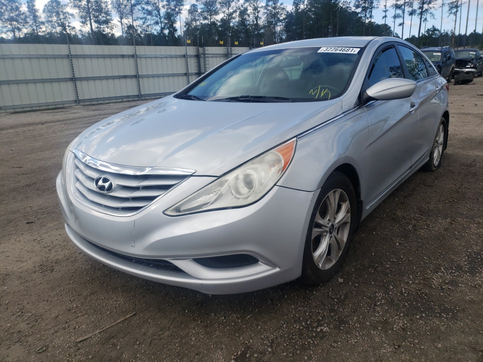 Photo 2 from auction – 2011 HYUNDAI SONATA GLS with VIN 5NPEB4AC3BH170231