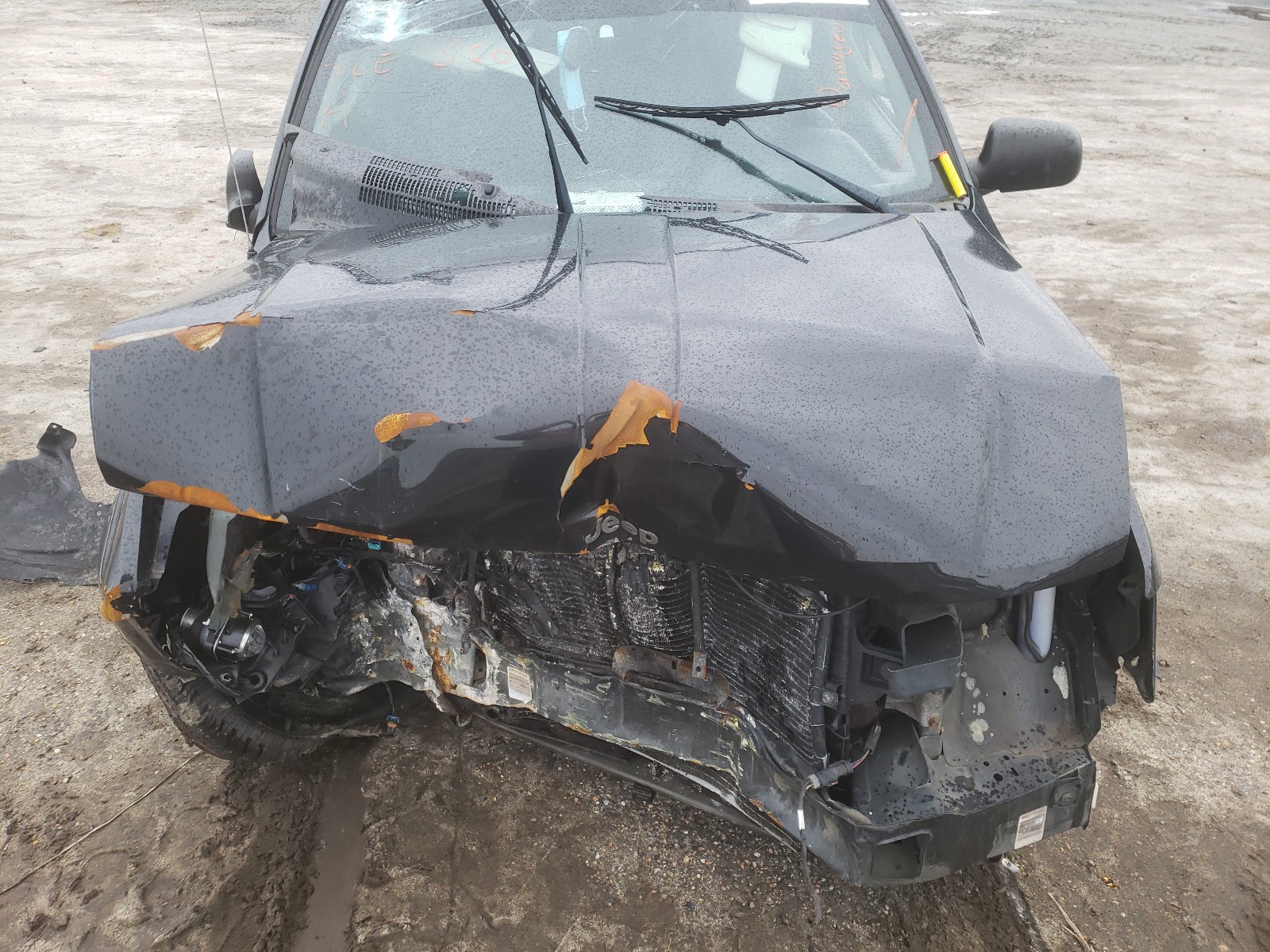 Photo 7 from auction – 2004 JEEP GRAND CHER with VIN 1J4GW48S34C135627