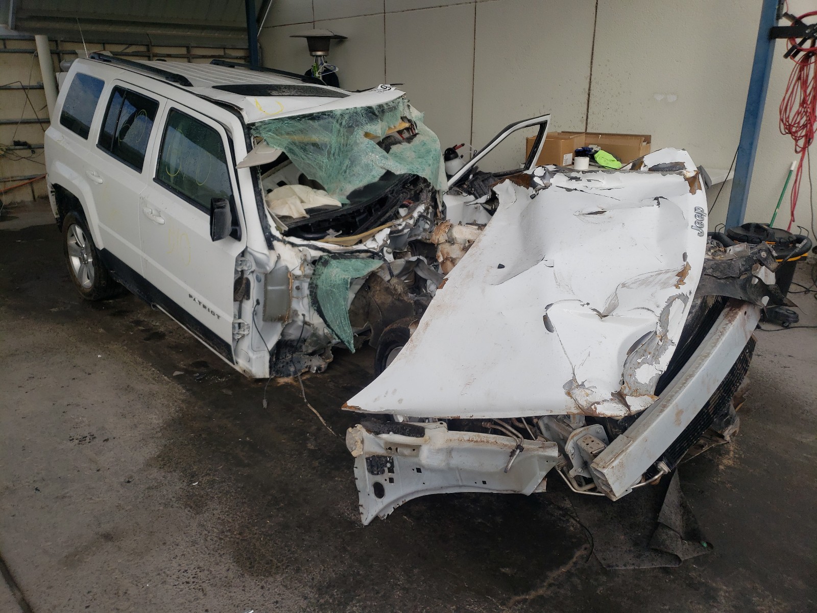 JEEP PATRIOT LA 2013 with VIN 1C4NJPFB3DD230070 - Photo from auction