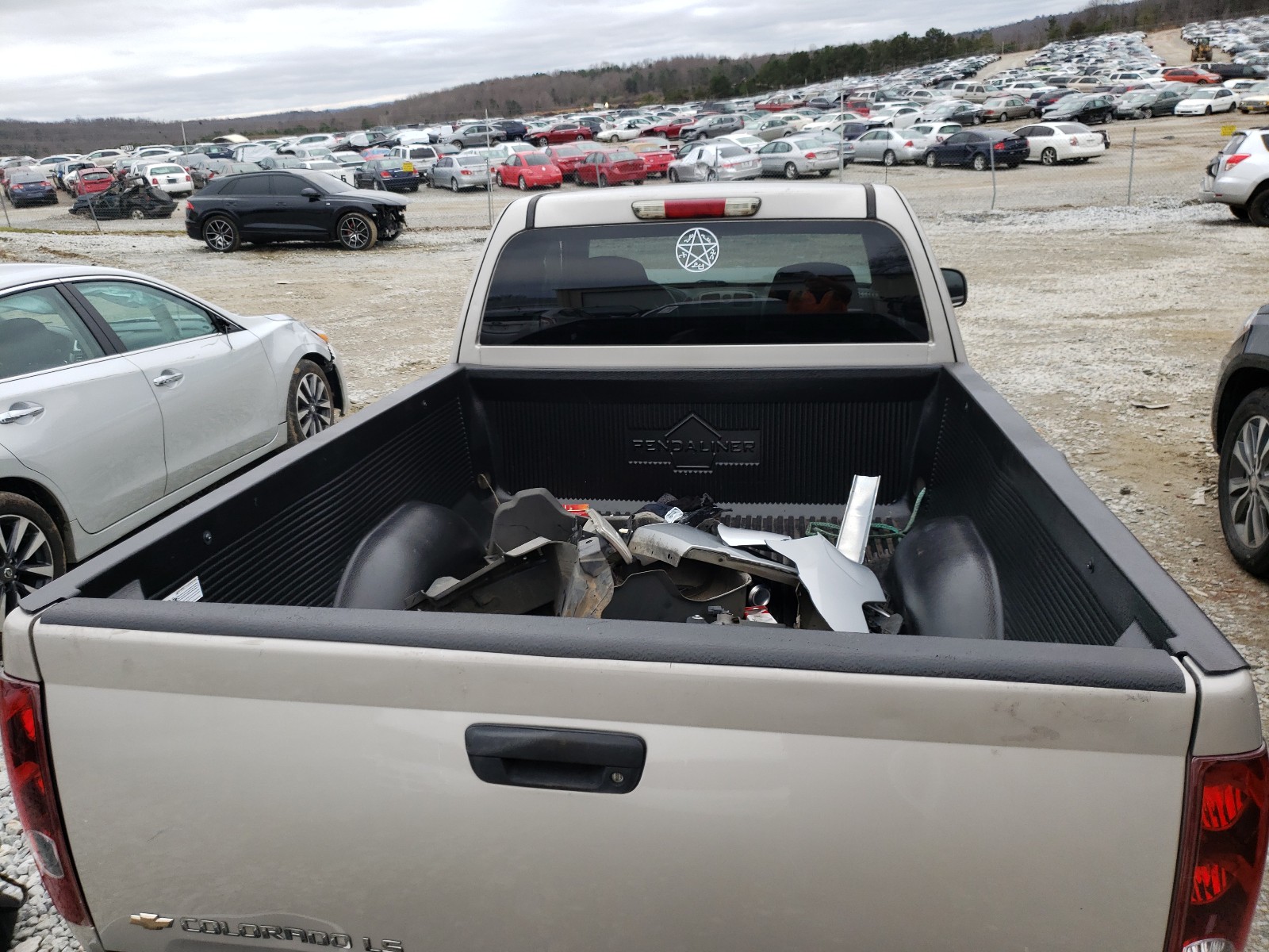 Photo 6 from auction – 2005 CHEVROLET COLORADO with VIN 1GCDS196558119213