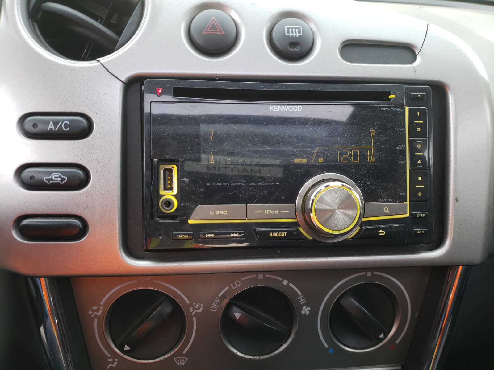 Zdjęcie 9 z aukcji – 2003 TOYOTA COROLLA MA z VIN 2T1KR32E03C095257