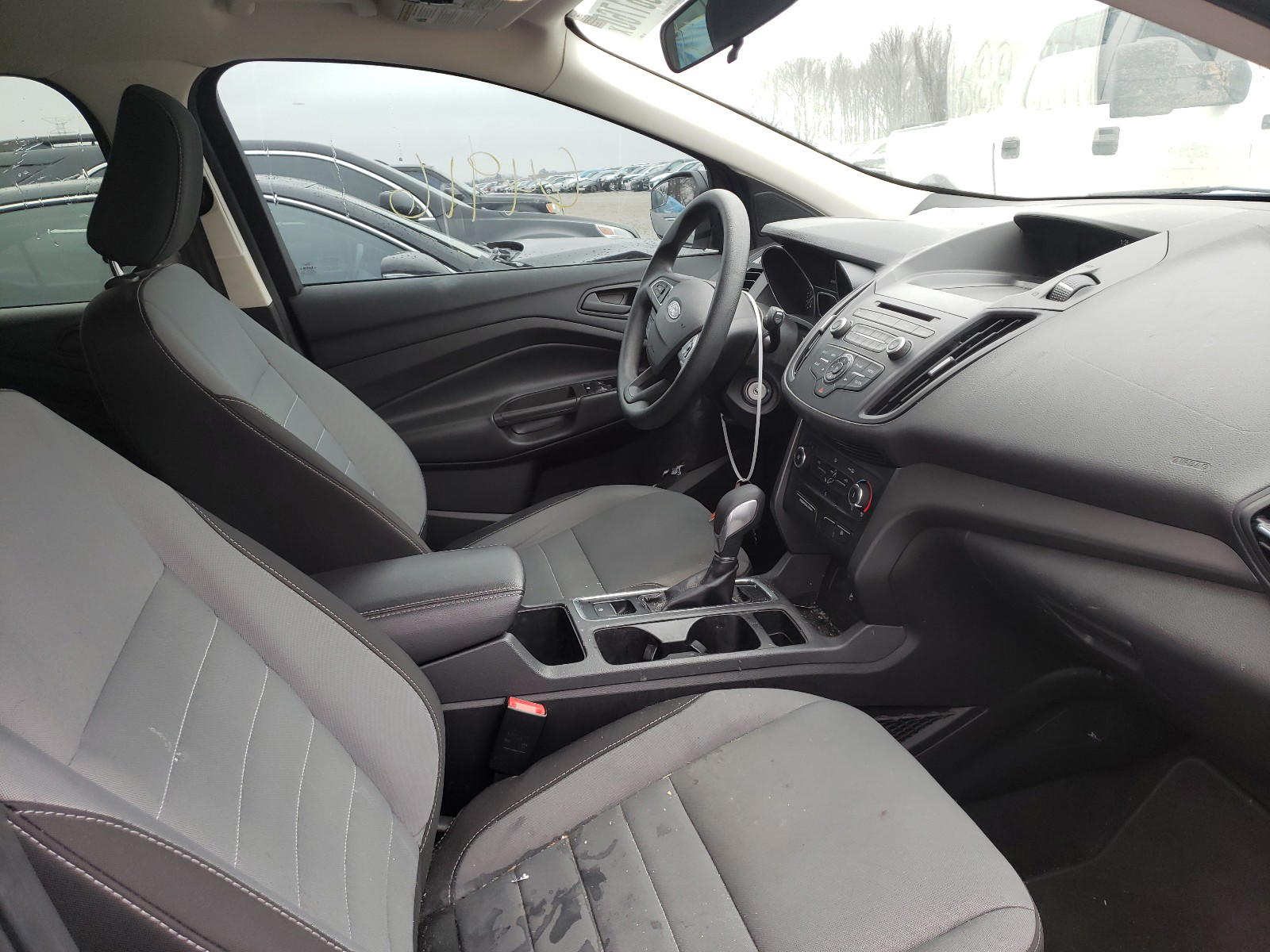 Photo 5 from auction – 2018 FORD ESCAPE S with VIN 1FMCU0F75JUB20386