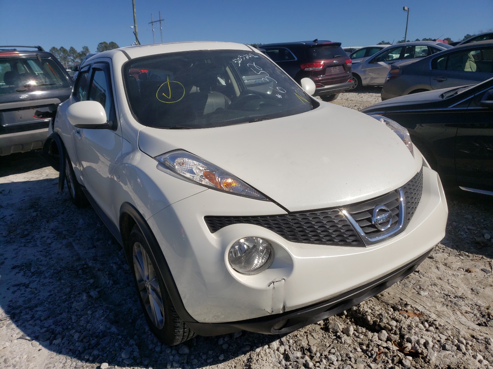 NISSAN JUKE S 2013 with VIN JN8AF5MR0DT216352 - Photo from auction