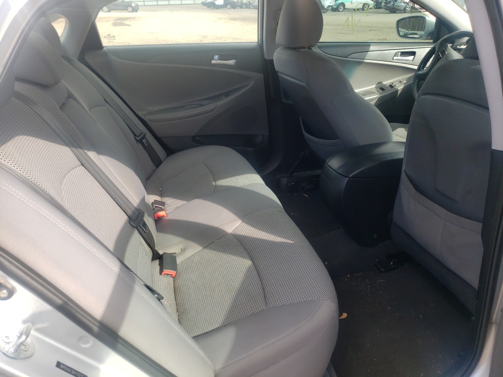 Photo 6 from auction – 2011 HYUNDAI SONATA GLS with VIN 5NPEB4AC3BH170231