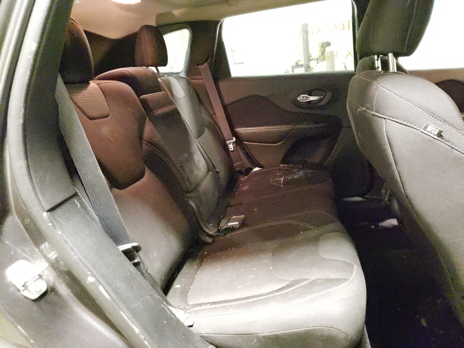 Photo 6 from auction – 2015 JEEP CHEROKEE L with VIN 1C4PJMCS8FW674435