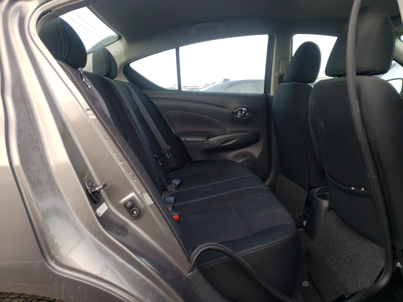 Photo 6 from auction – 2017 NISSAN VERSA S with VIN 3N1CN7AP0HK412722