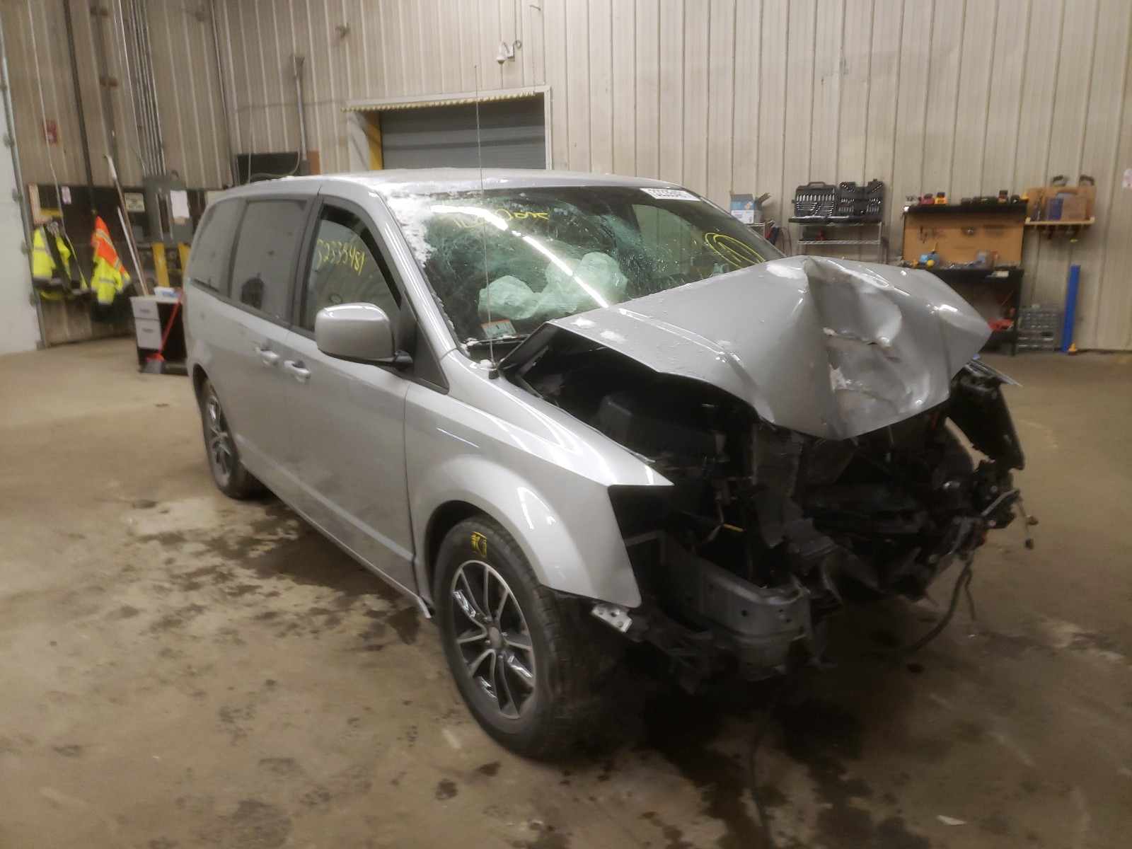 DODGE GRAND CARA 2019 with VIN 2C4RDGEG9KR538117 - Photo from auction