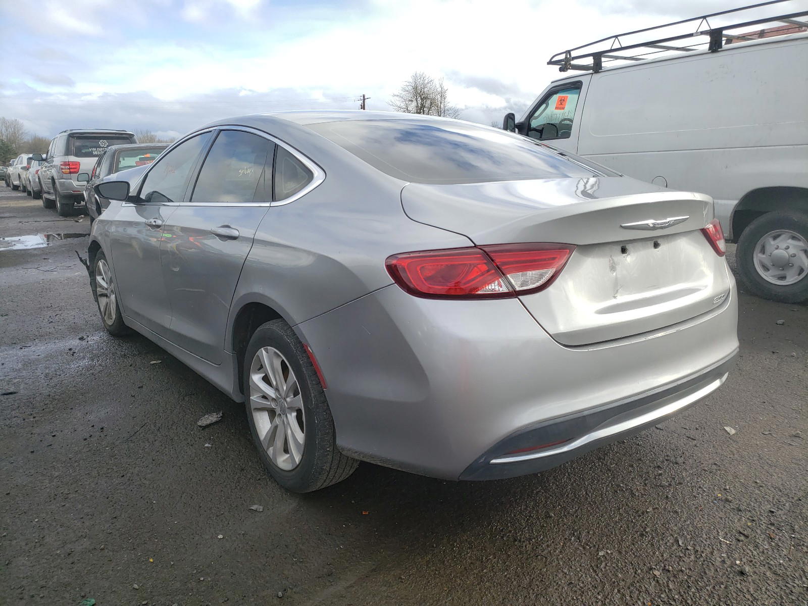 Photo 3 from auction – 2015 CHRYSLER 200 LIMITE with VIN 1C3CCCAB2FN699380