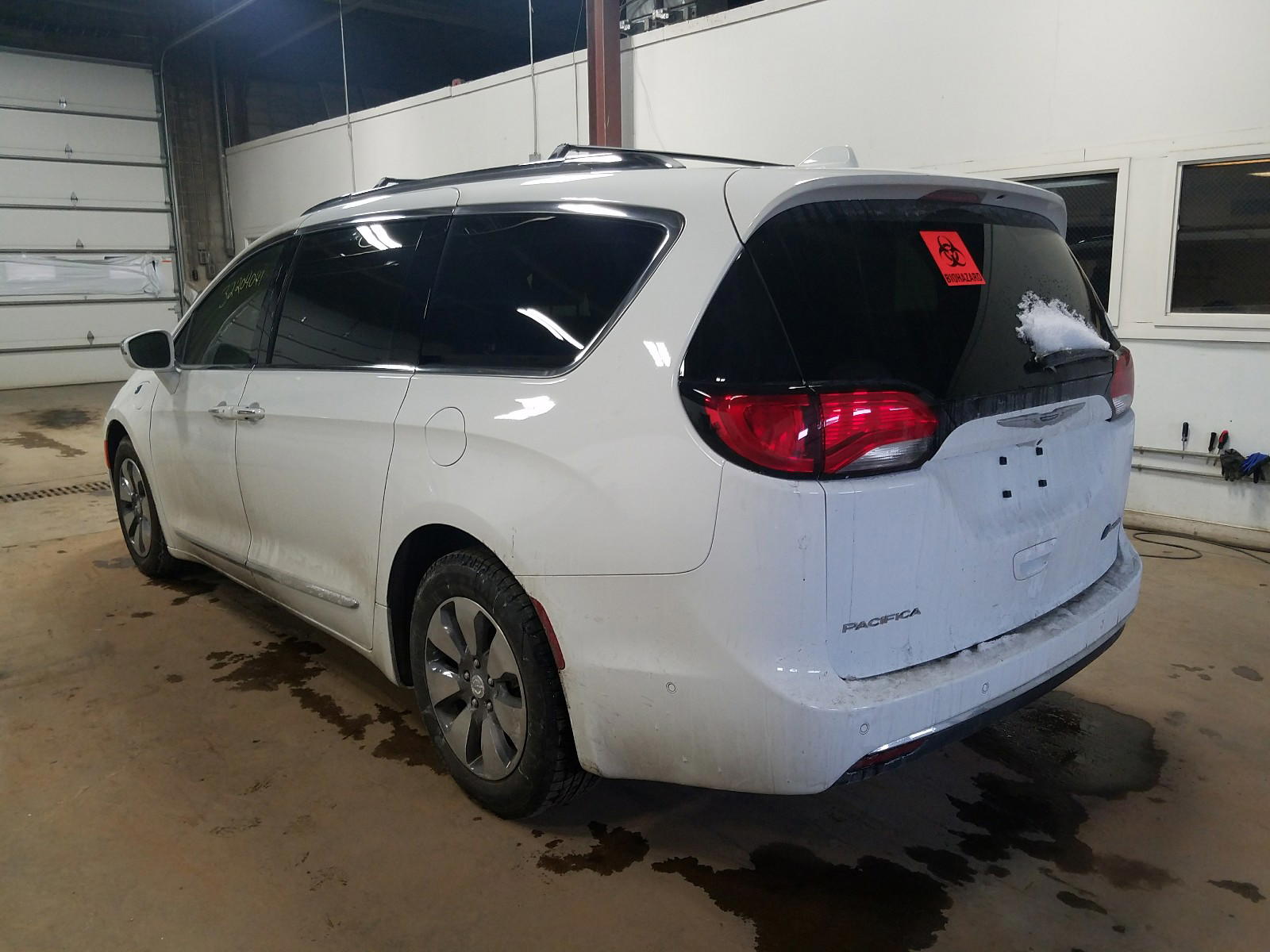 Photo 3 from auction – 2018 CHRYSLER PACIFICA H with VIN 2C4RC1N7XJR167385