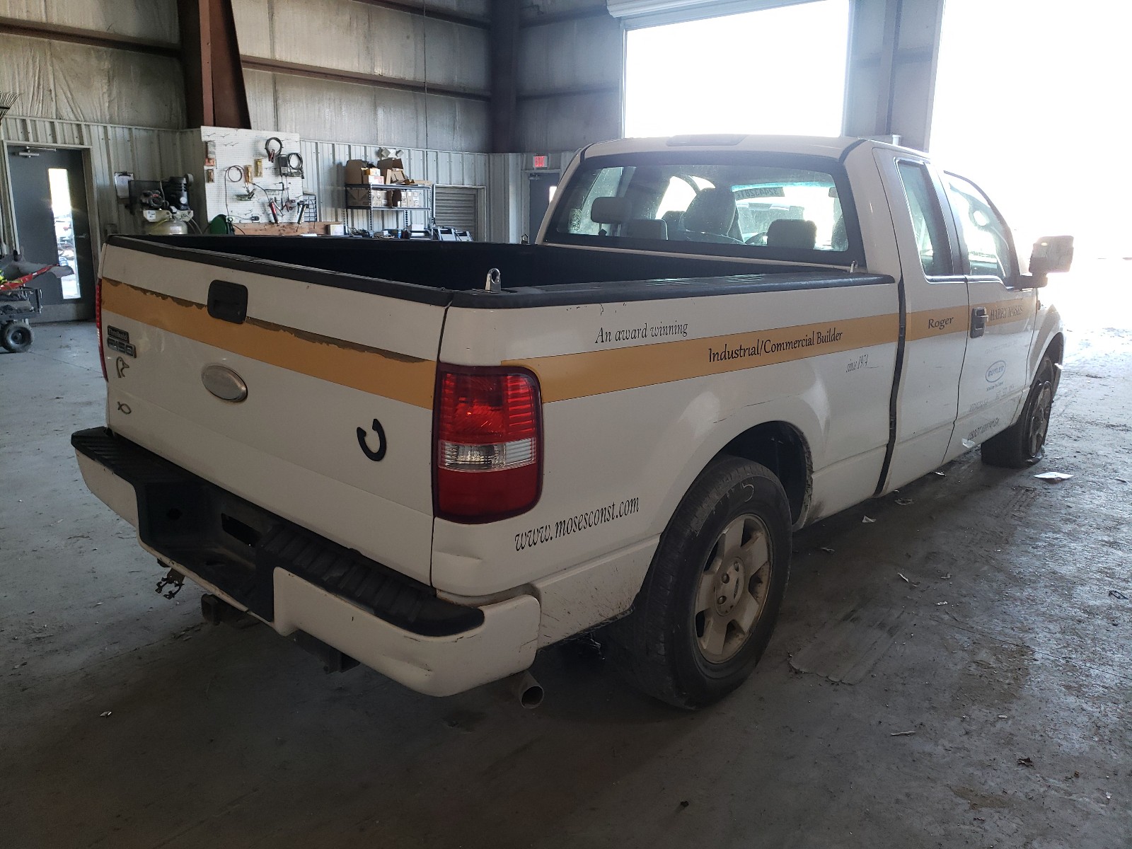 Photo 4 from auction – 2006 FORD F150 with VIN 1FTRX12W86NA95168