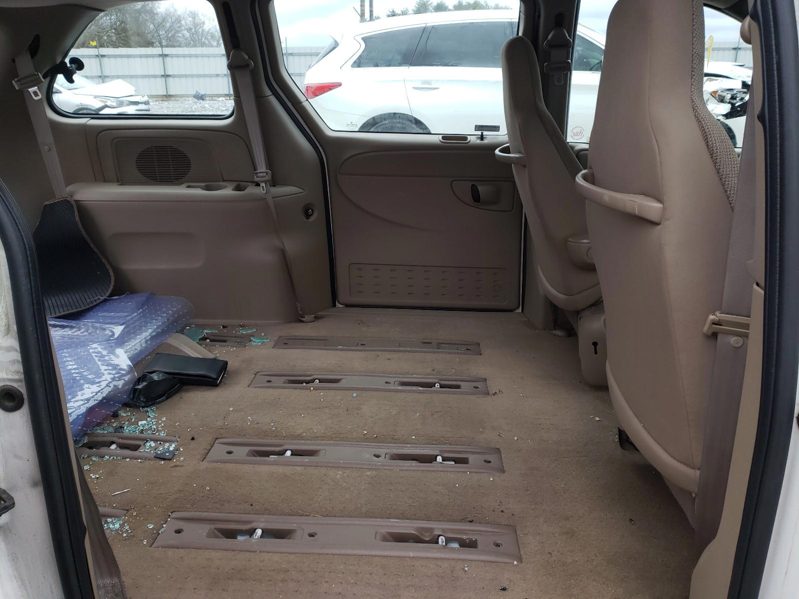 Photo 6 from auction – 2001 DODGE CARAVAN SE with VIN 1B4GP25B31B198995