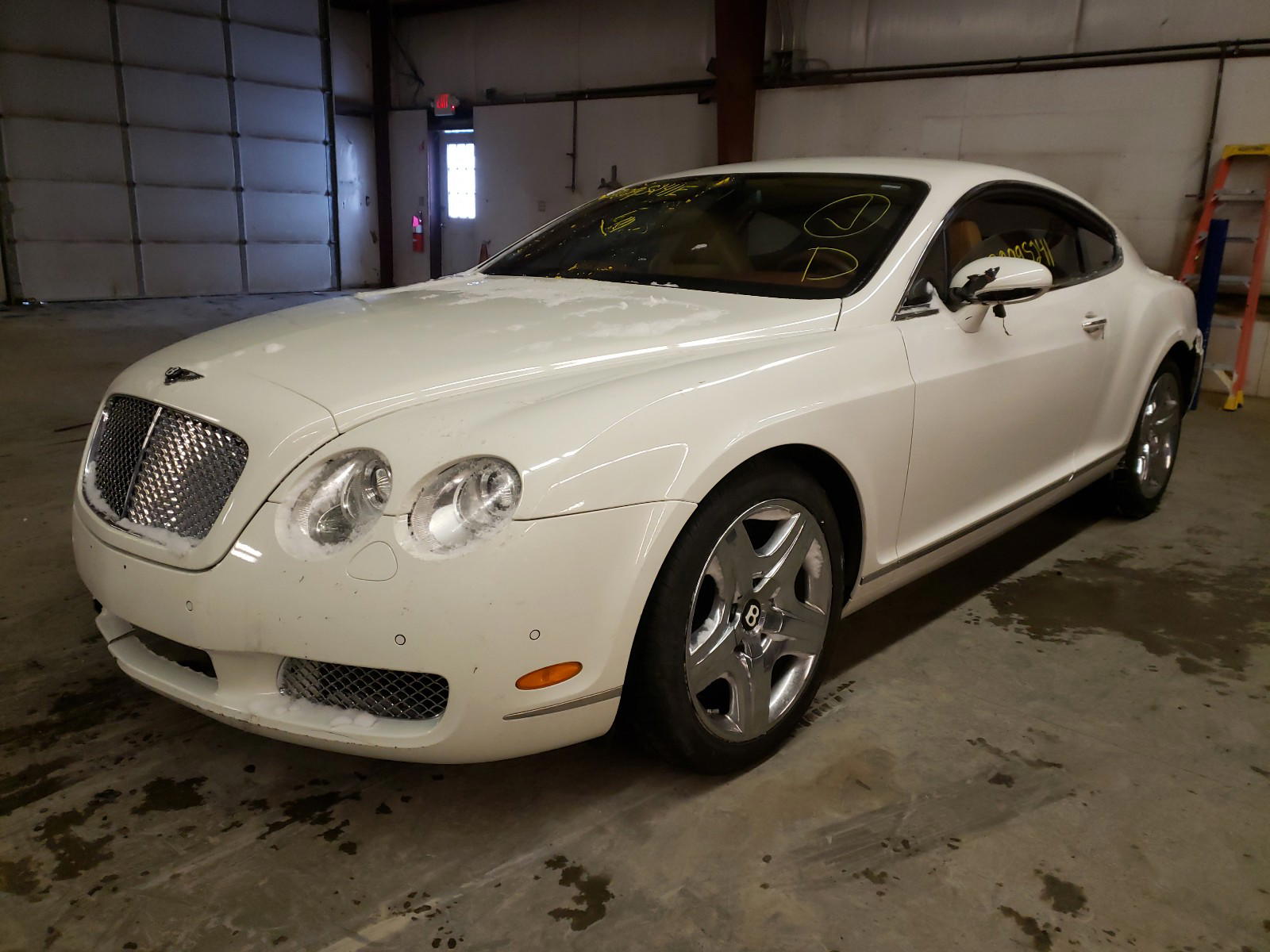 Photo 2 from auction – 2005 BENTLEY CONTINENTA with VIN SCBCR63W35C027837
