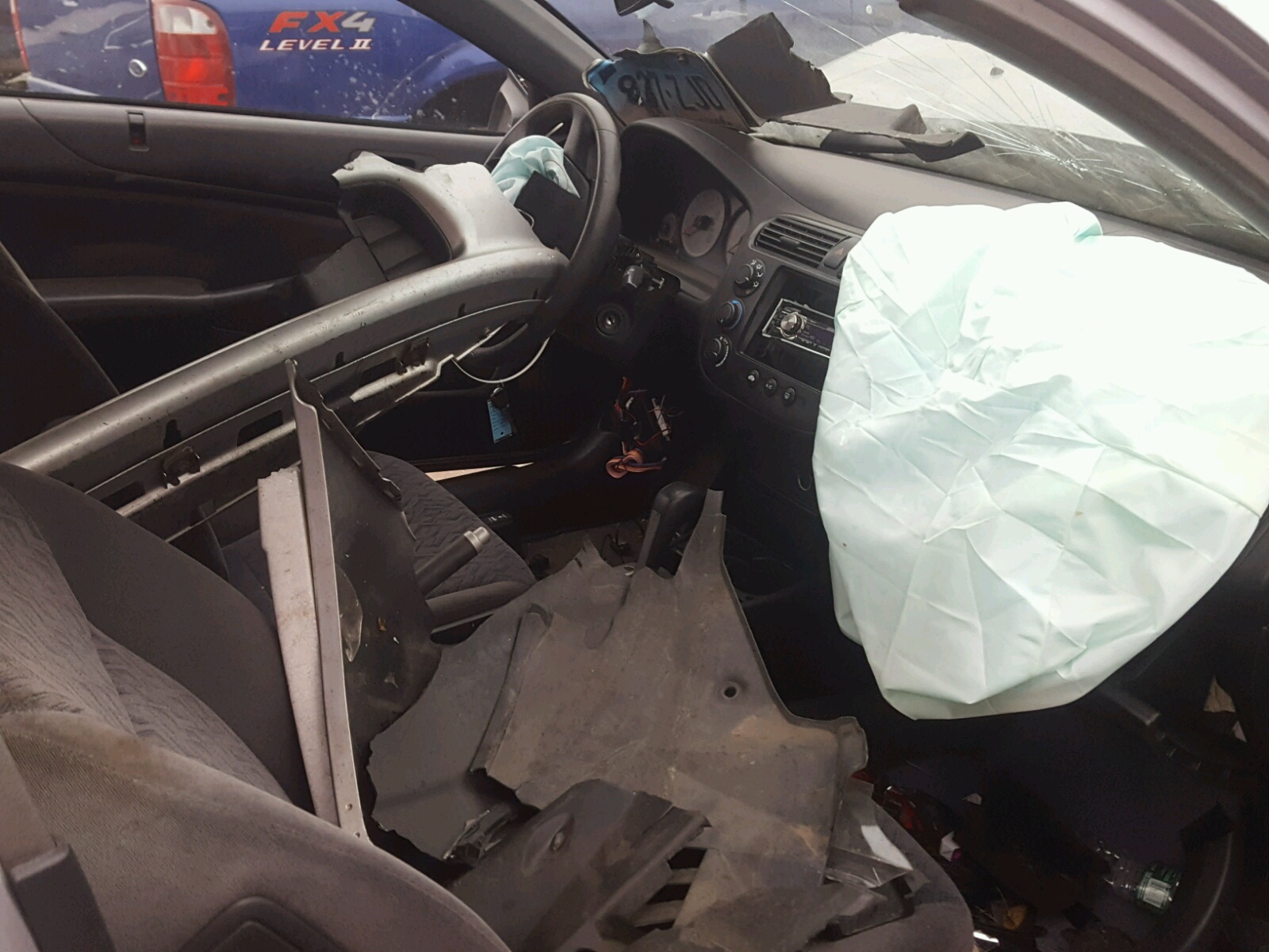 Photo 5 from auction – 2002 HONDA CIVIC LX with VIN 1HGEM22632L089296