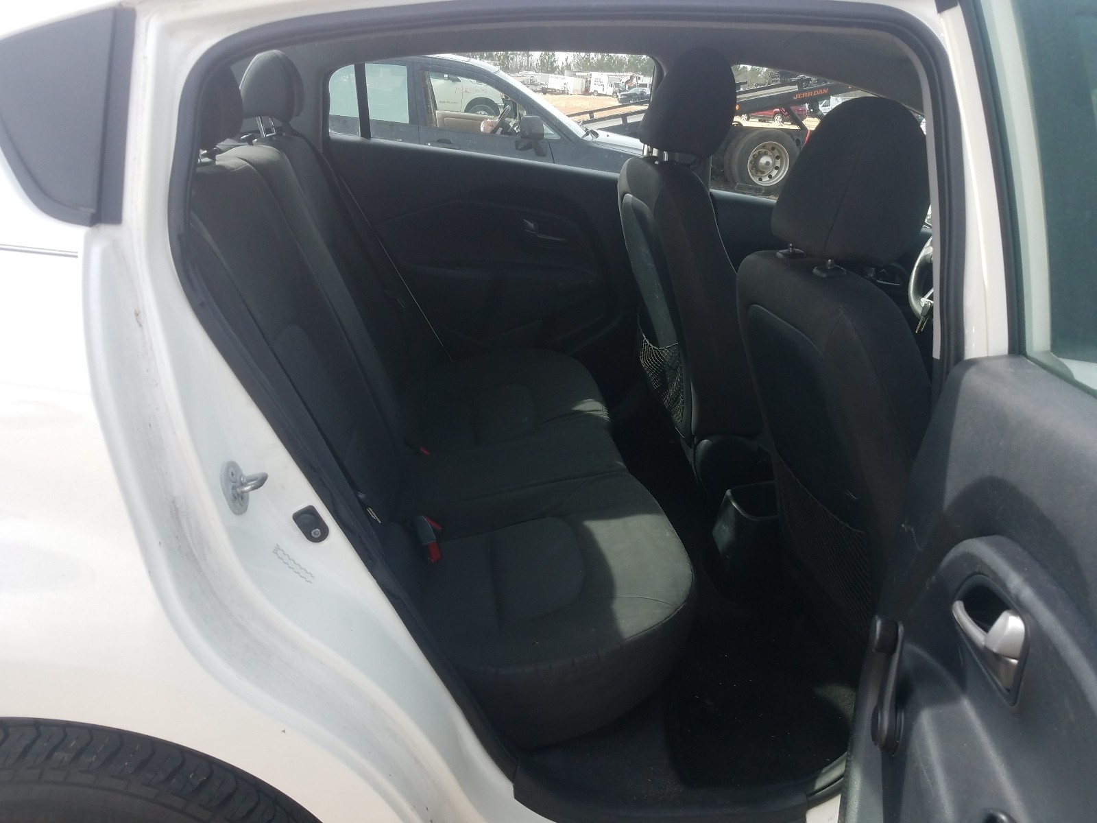 Zdjęcie 6 z aukcji – 2014 KIA RIO LX z VIN KNADM4A31E6344203