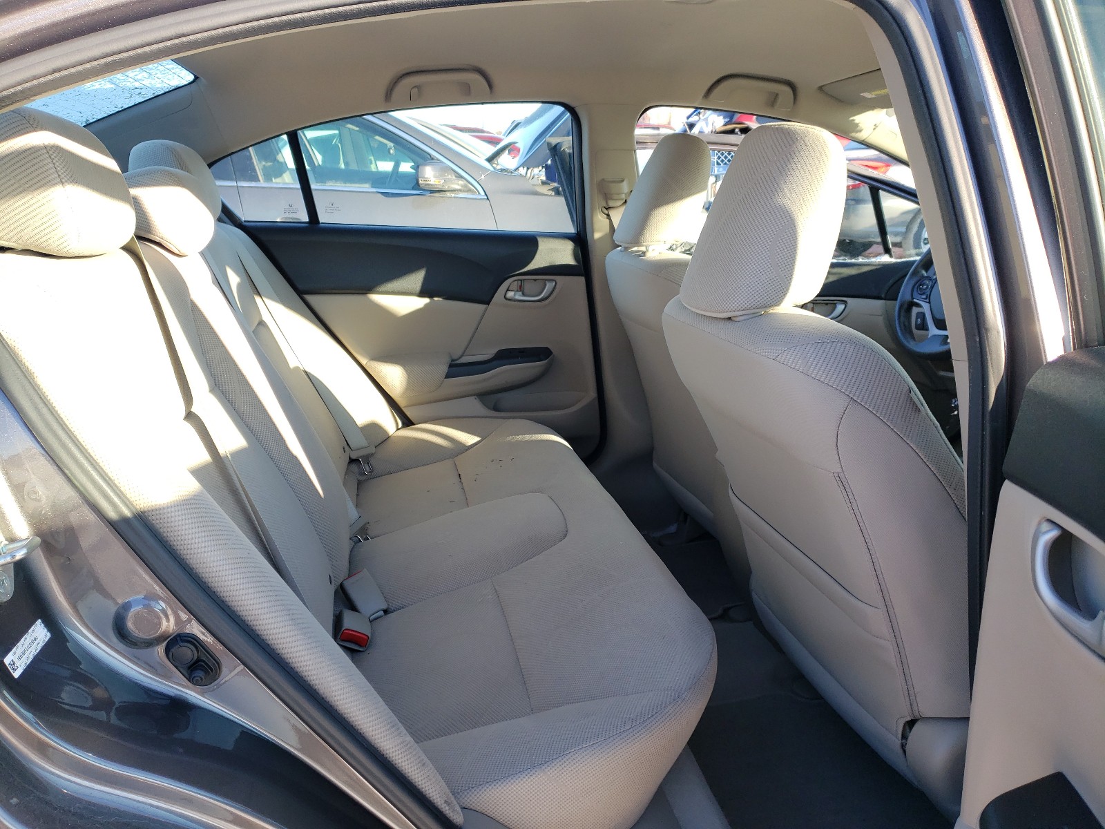 Photo 6 from auction – 2012 HONDA CIVIC LX with VIN 19XFB2F51CE092461