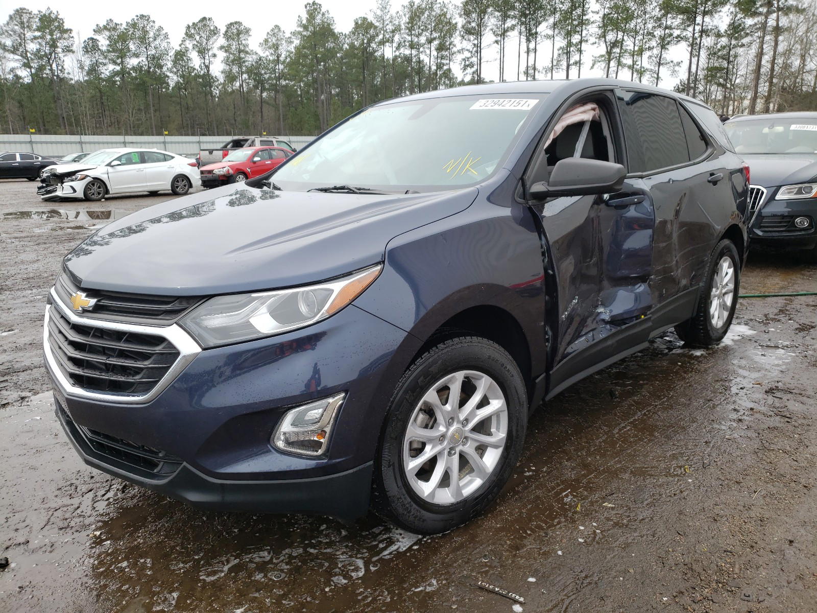 Photo 2 from auction – 2018 CHEVROLET EQUINOX LS with VIN 3GNAXREV0JS608384