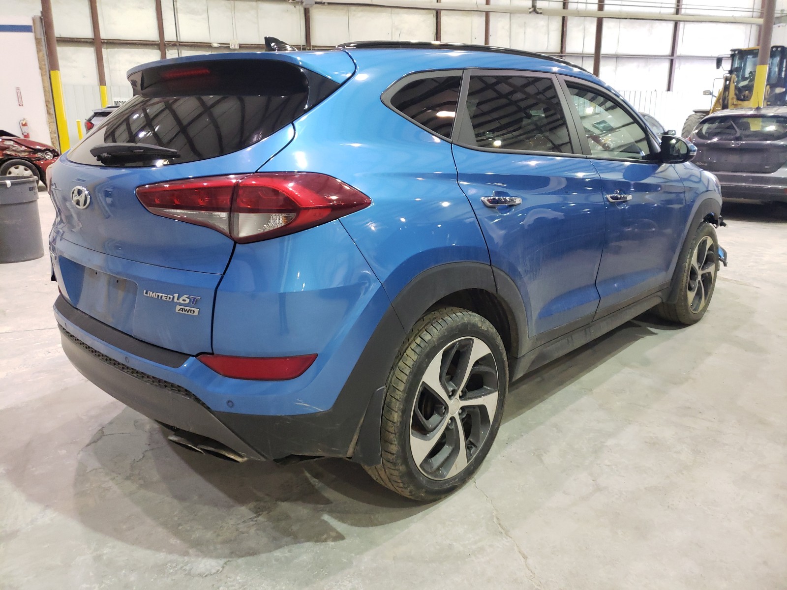 Photo 4 from auction – 2016 HYUNDAI TUCSON LIM with VIN KM8J3CA29GU034062