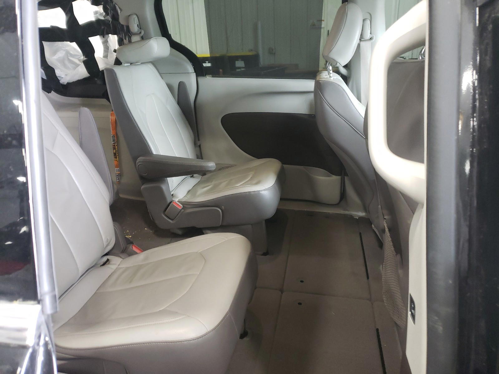 Photo 6 from auction – 2017 CHRYSLER PACIFICA T with VIN 2C4RC1BG4HR613870