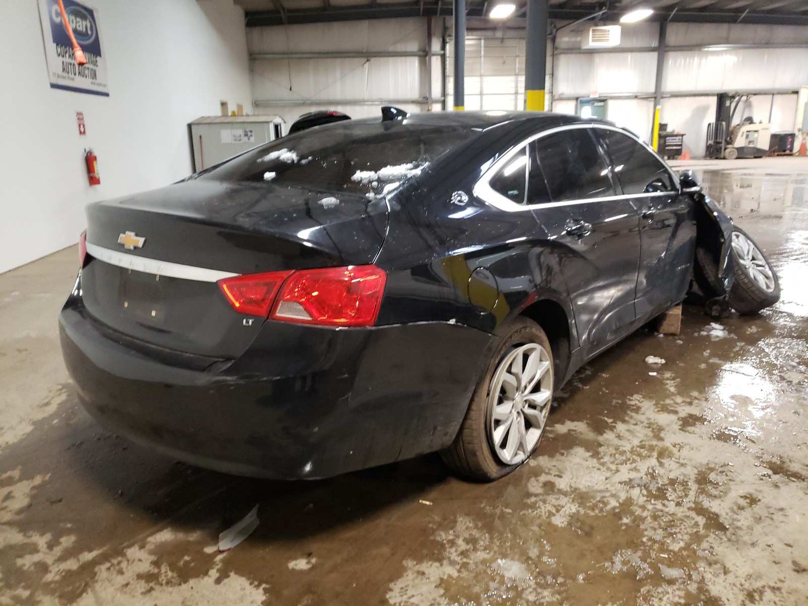 Photo 4 from auction – 2017 CHEVROLET IMPALA LT with VIN 2G1105S38H9175227