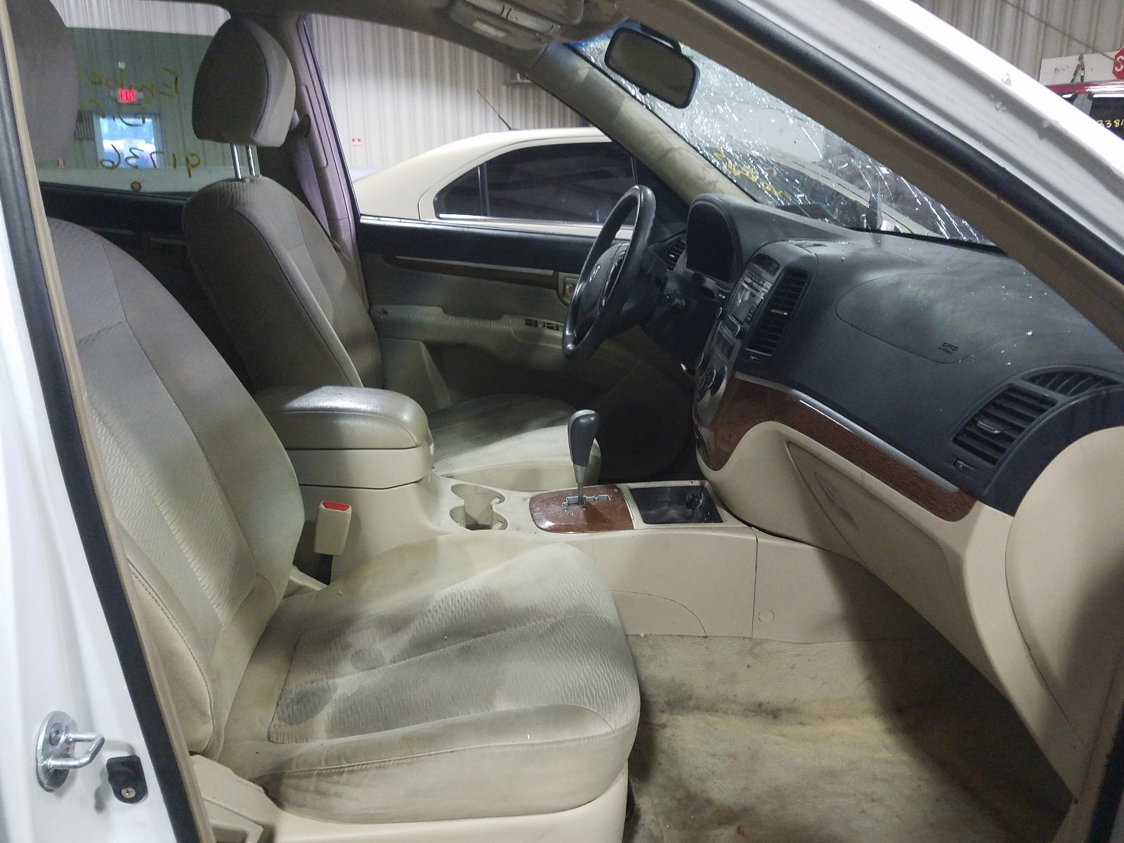 Photo 5 from auction – 2009 HYUNDAI SANTA FE G with VIN 5NMSG13D19H316934