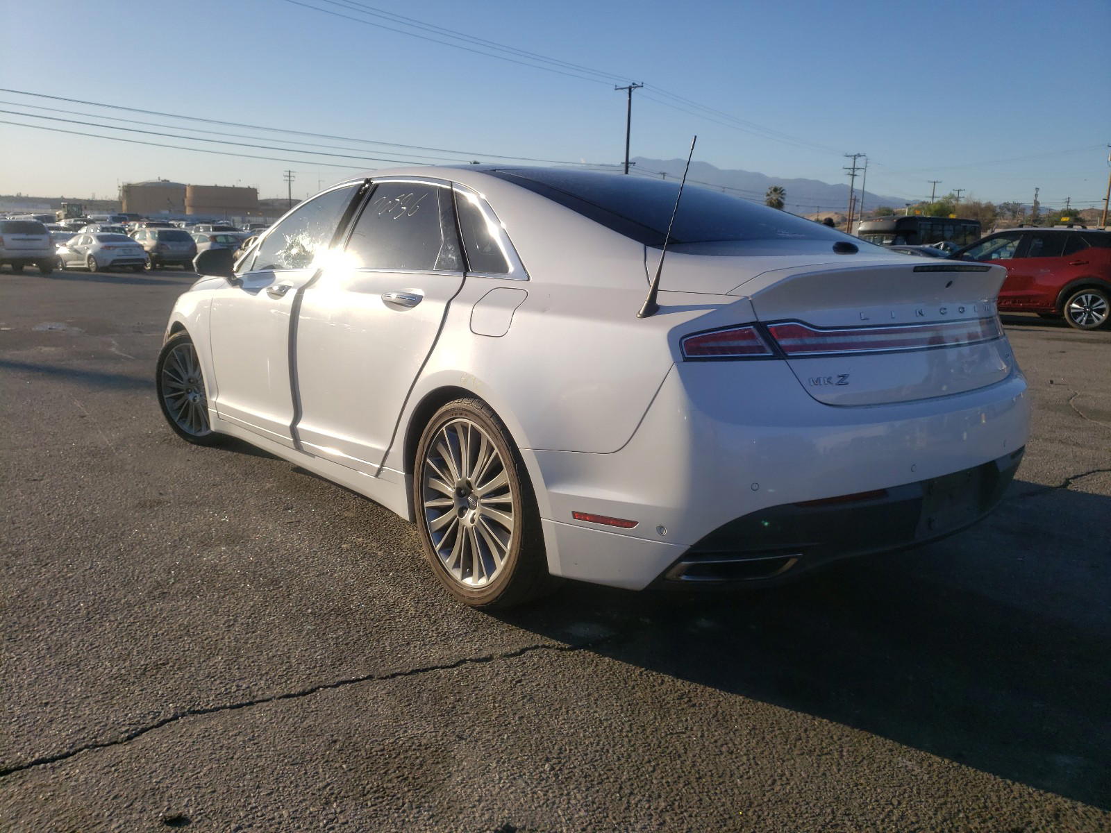Photo 3 from auction – 2013 LINCOLN MKZ with VIN 3LN6L2GK3DR822345