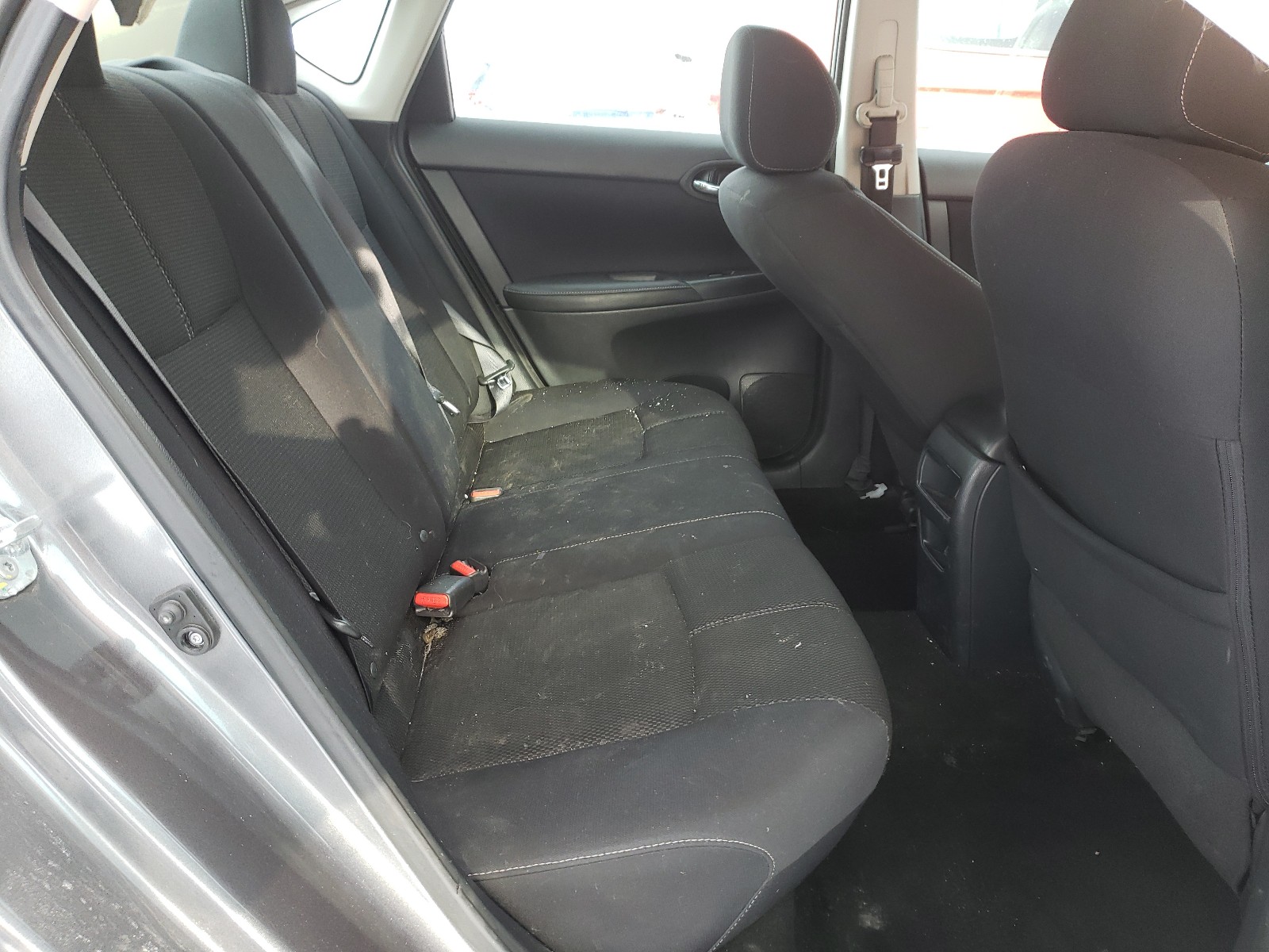 Photo 6 from auction – 2016 NISSAN SENTRA S with VIN 3N1AB7AP4GL651084