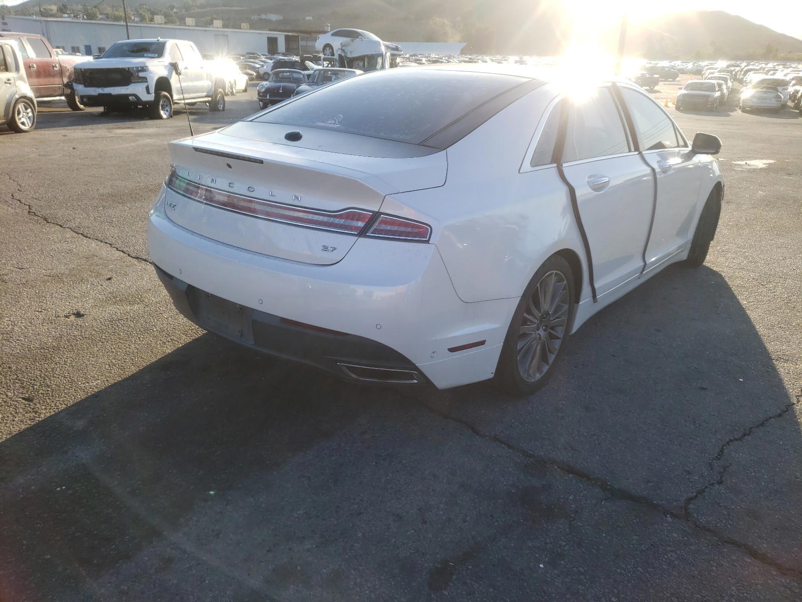 Photo 4 from auction – 2013 LINCOLN MKZ with VIN 3LN6L2GK3DR822345