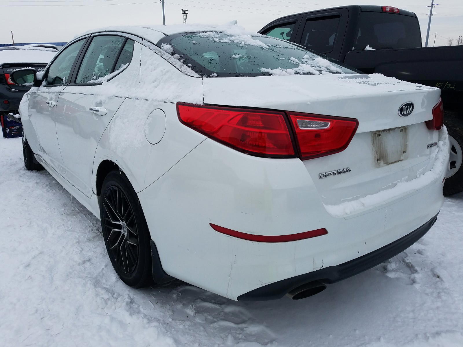 Photo 3 from auction – 2015 KIA OPTIMA with VIN 5XXGN4A75FG435624