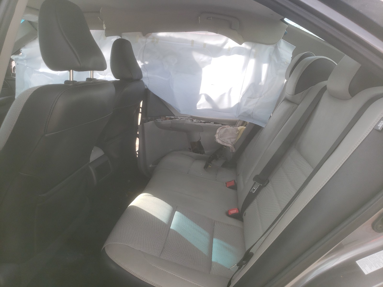 Photo 6 from auction – 2017 TOYOTA CAMRY LE with VIN 4T1BF1FK3HU698321