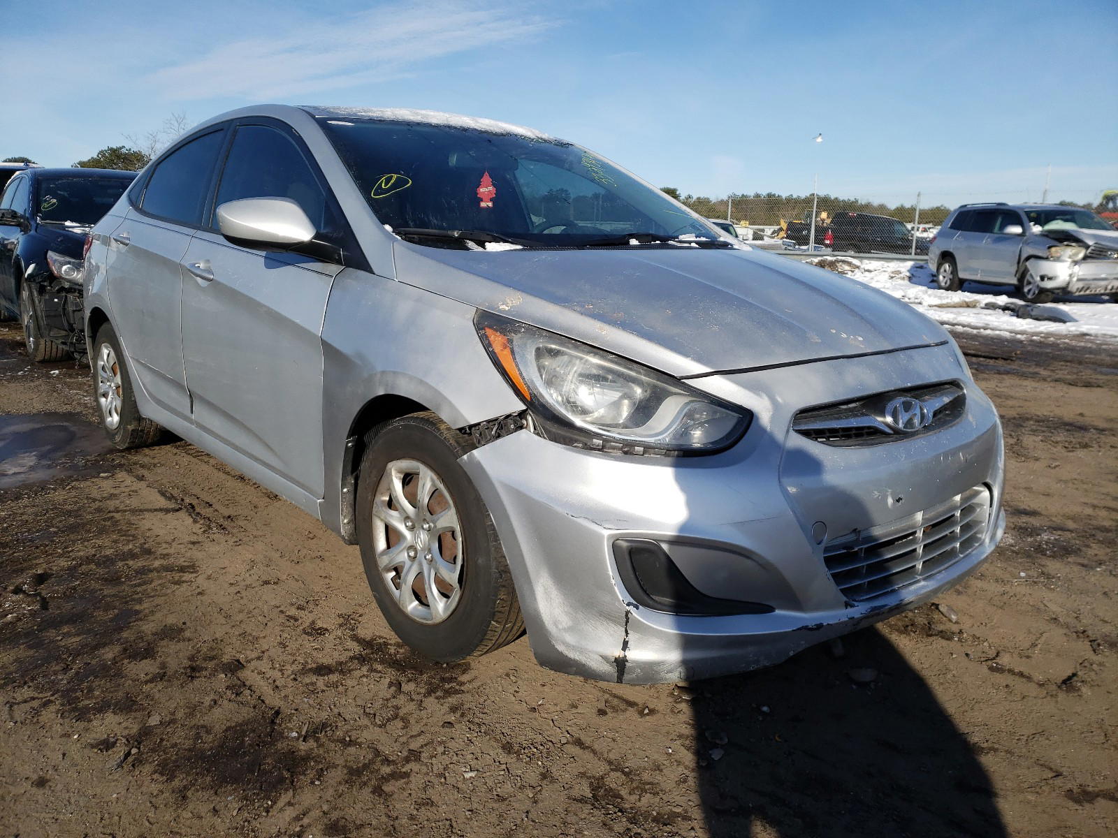 HYUNDAI ACCENT 2013 with VIN KMHCT4AE8DU489151 - Photo from auction