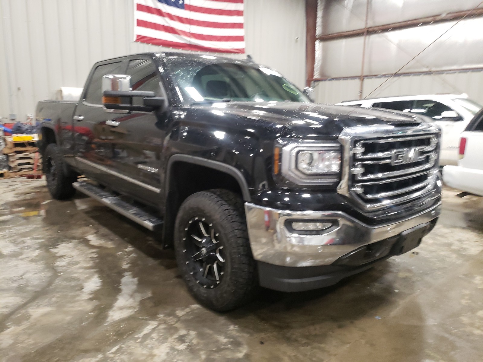 GMC SIERRA K15 2018 with VIN 3GTU2NEJ5JG394358 - Photo from auction
