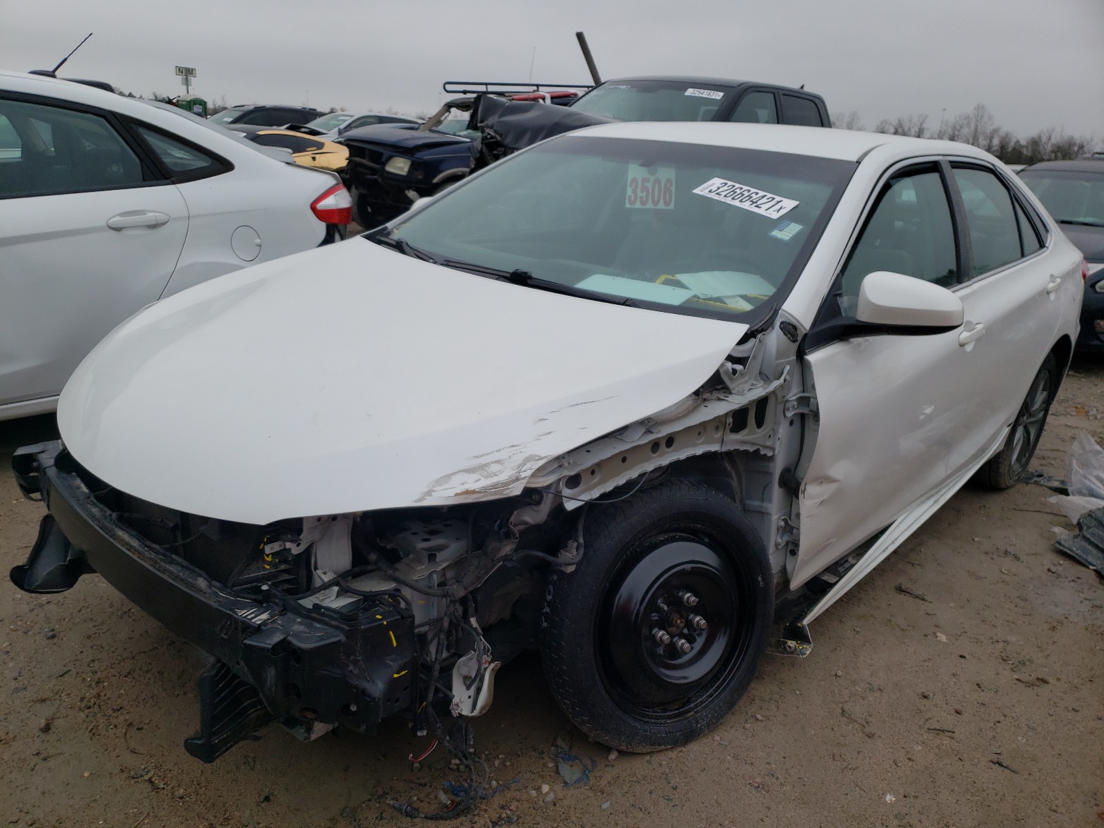 Photo 2 from auction – 2016 TOYOTA CAMRY LE with VIN 4T1BF1FKXGU260457