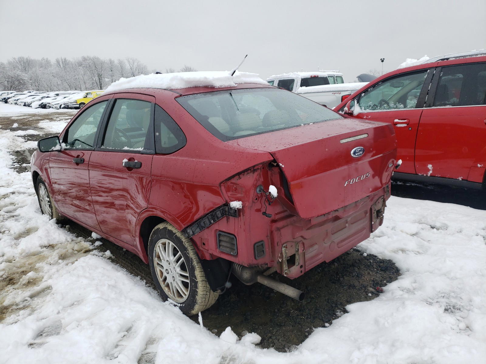Photo 3 from auction – 2010 FORD FOCUS SE with VIN 1FAHP3FN7AW136648
