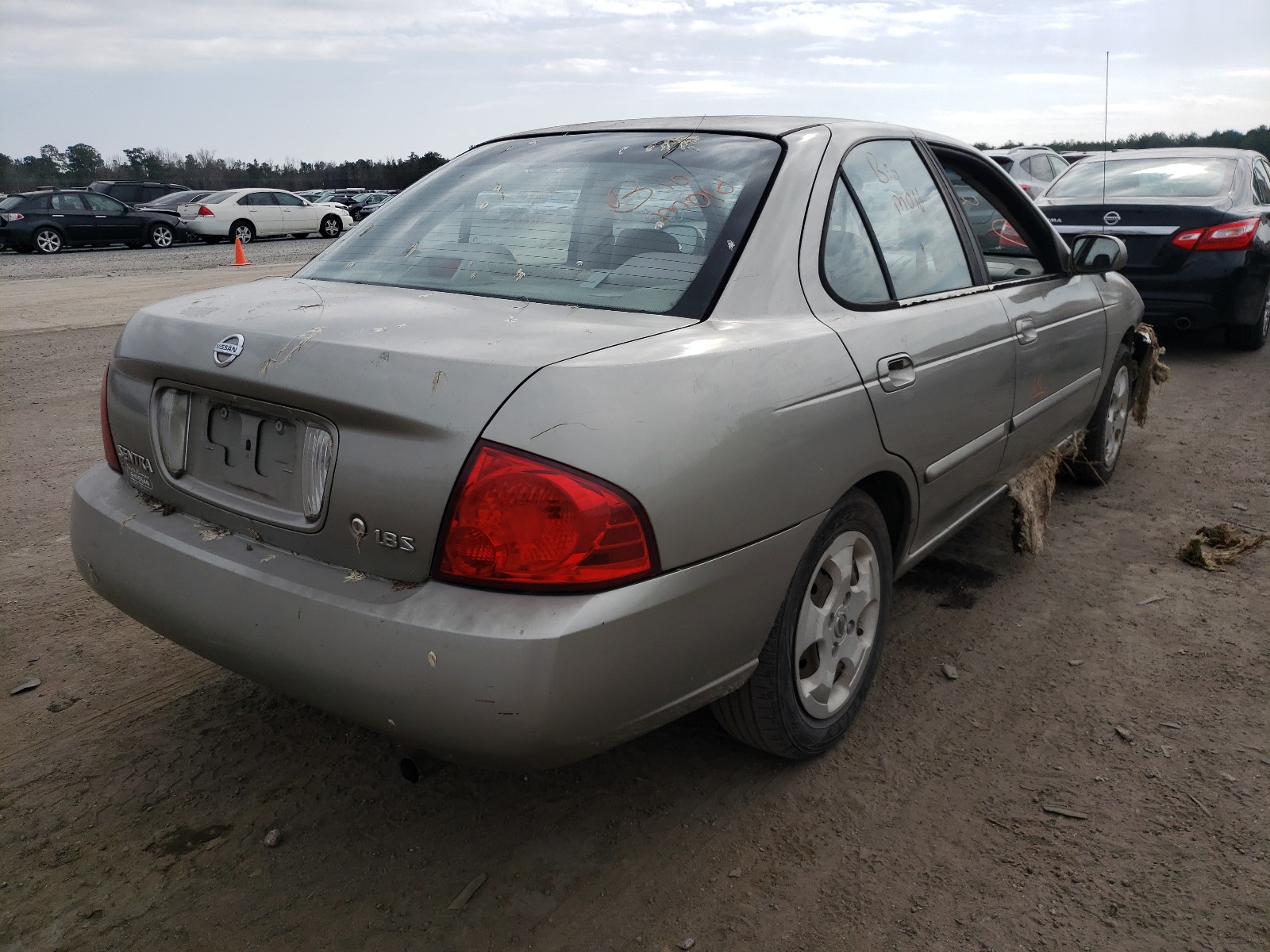 Photo 4 from auction – 2004 NISSAN SENTRA 1.8 with VIN 3N1CB51D74L855067