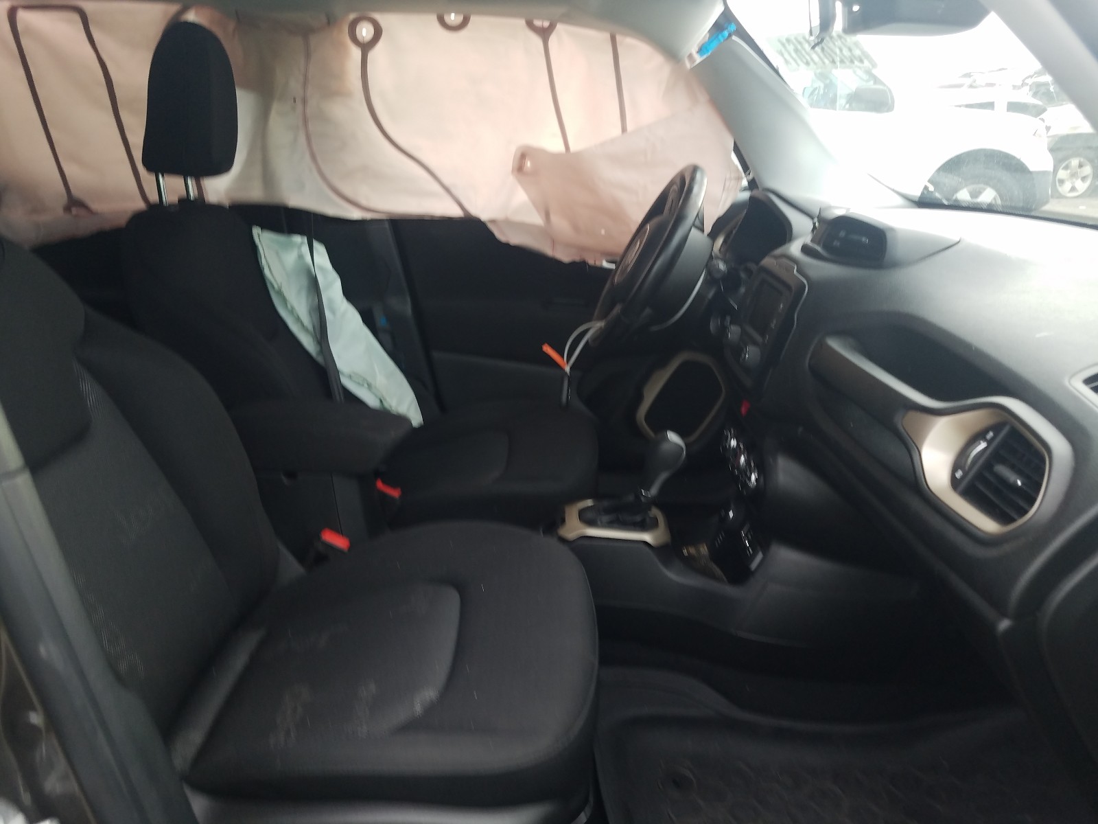 Photo 5 from auction – 2016 JEEP RENEGADE L with VIN ZACCJBBT9GPD58800