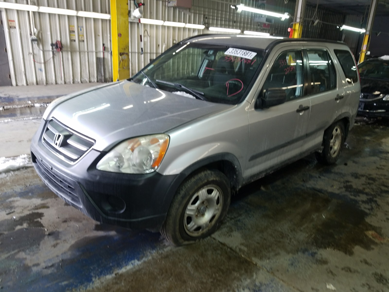 Photo 2 from auction – 2005 HONDA CR-V LX with VIN JHLRD78585C044406