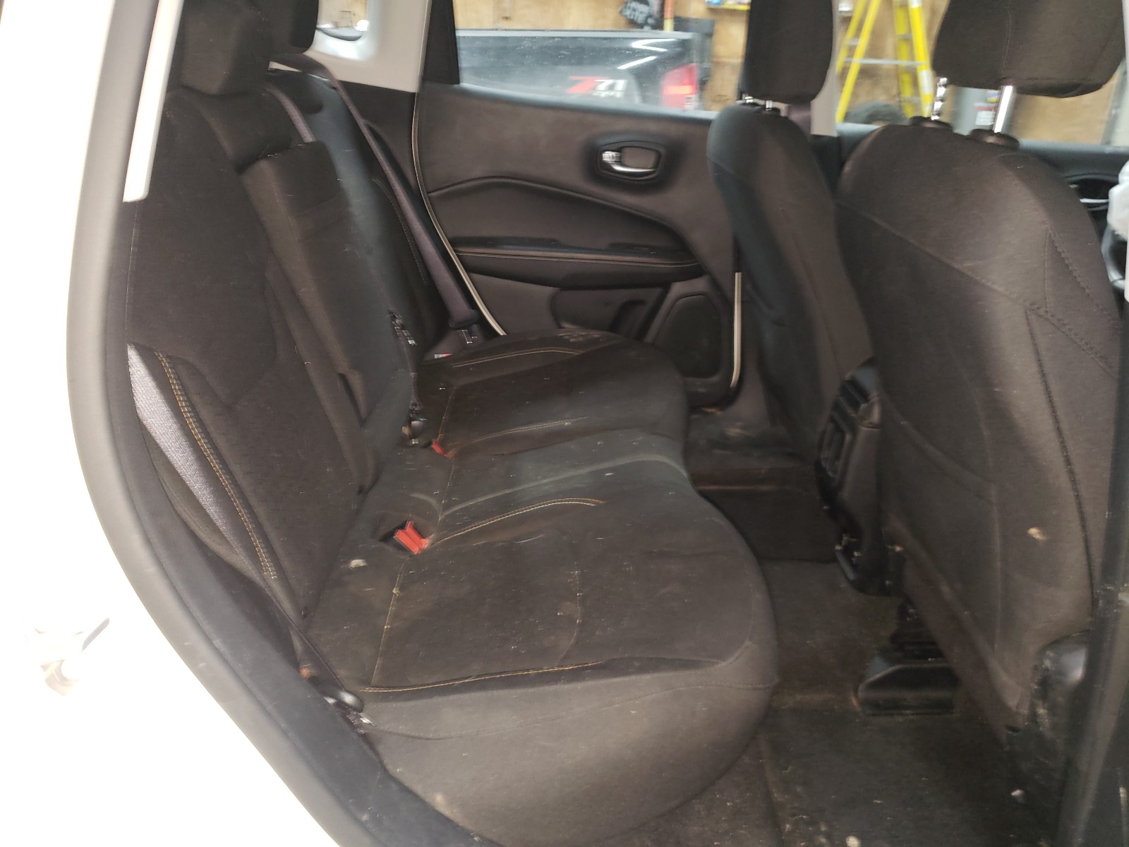 Photo 6 from auction – 2019 JEEP COMPASS SP with VIN 3C4NJDAB4KT849175